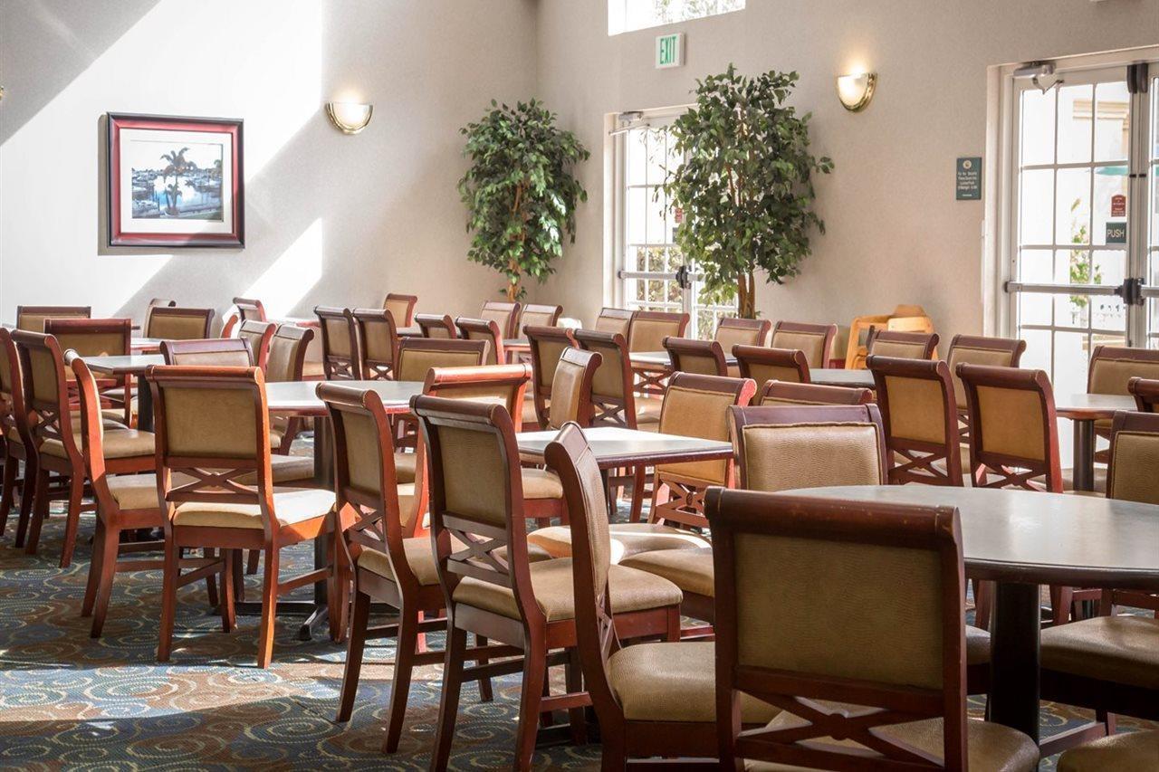 Surestay Plus By Best Western Orlando Lake Buena Vista Extérieur photo